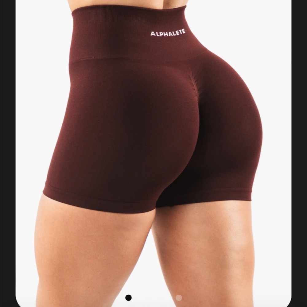 Alphelete Amplify shorts